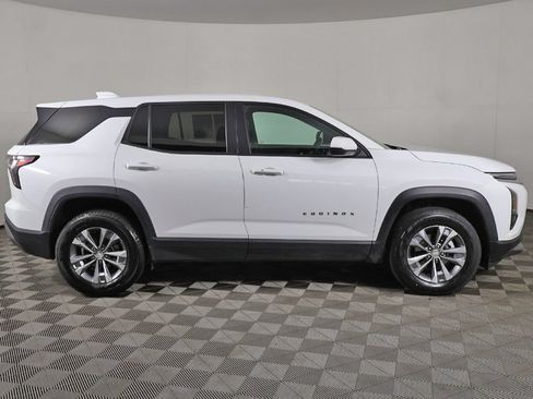 Used 2025 Chevrolet Equinox LT AWD/4WD image 18