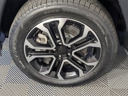 Certified 2023 Jeep Compass Limited AWD/4WD image 8