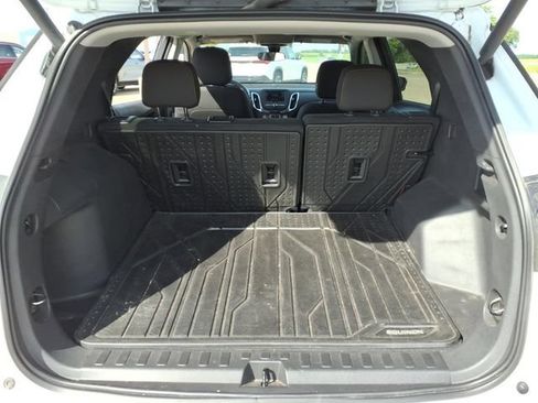 Used 2024 Chevrolet Equinox LT w/ LPO, Floor Liner Package FWD image 20