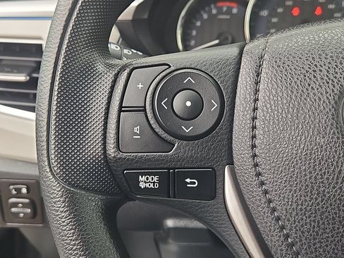 Used 2015 Toyota Corolla LE FWD image 18
