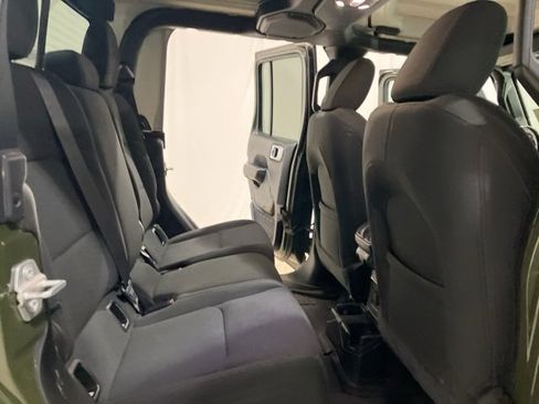 Used 2022 Jeep Gladiator Willys image 24
