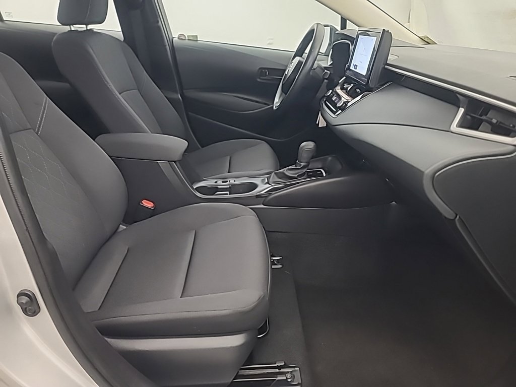 Used 2025 Toyota Corolla LE FWD image 16
