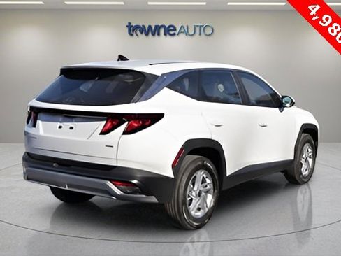 Used 2025 Hyundai Tucson SE image 5