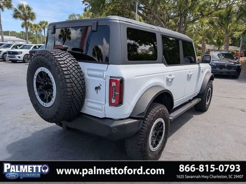 Used 2022 Ford Bronco Outer Banks w/ Sasquatch Package AWD/4WD image 3