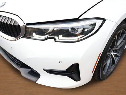 Used 2019 BMW 330i Sedan w/ Convenience Package RWD image 4