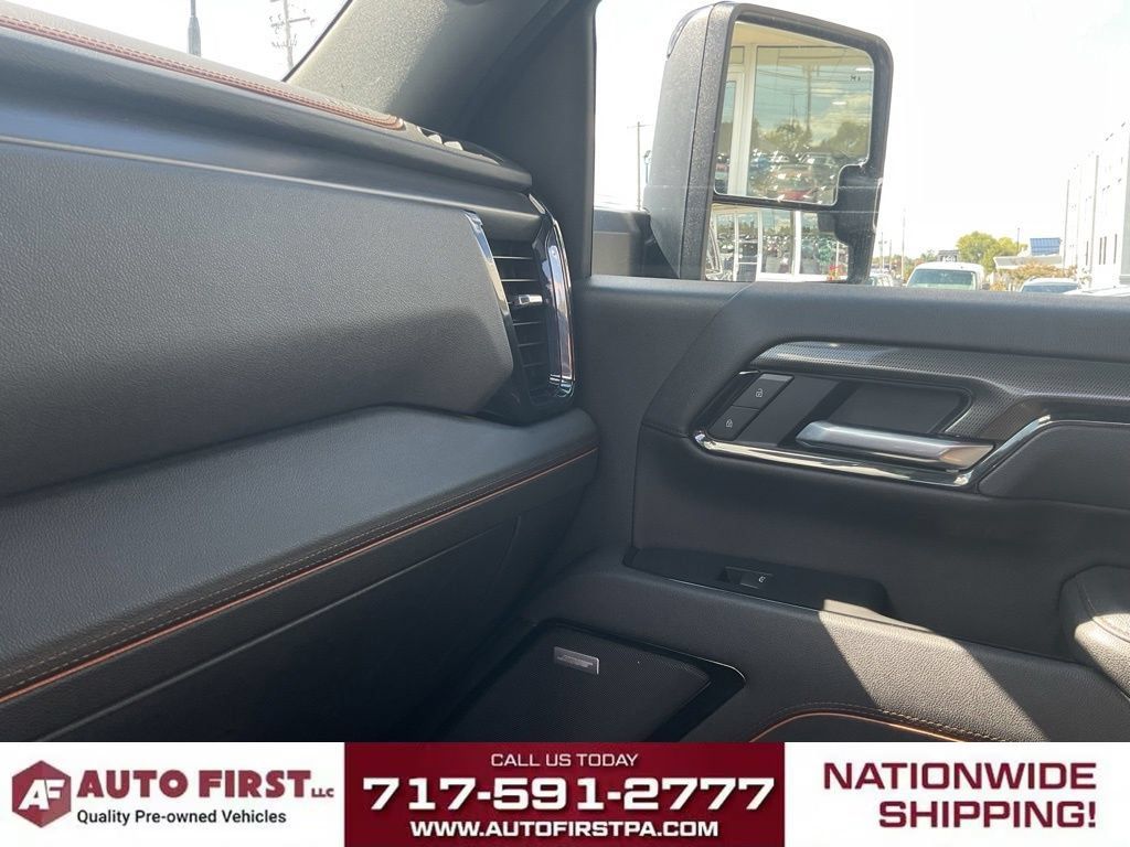 Used 2025 GMC Sierra 2500 AT4 AWD/4WD image 32