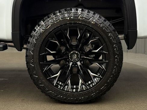 Used 2026 GMC Sierra 1500 Denali AWD/4WD image 12