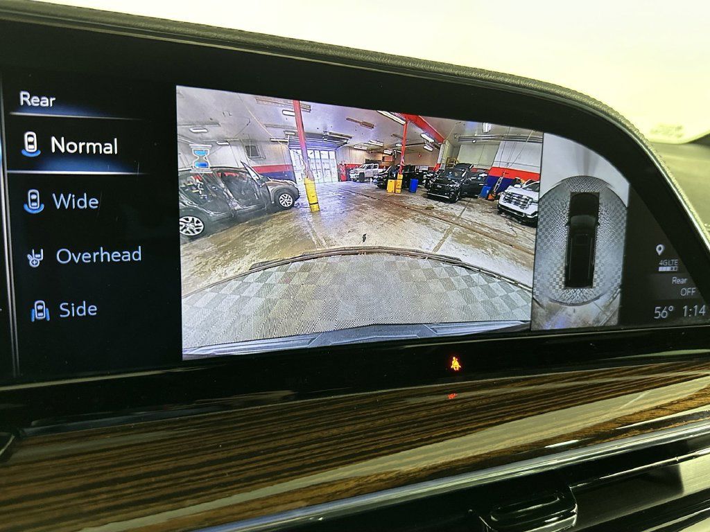 Used 2023 Cadillac Escalade Premium Luxury AWD/4WD image 18