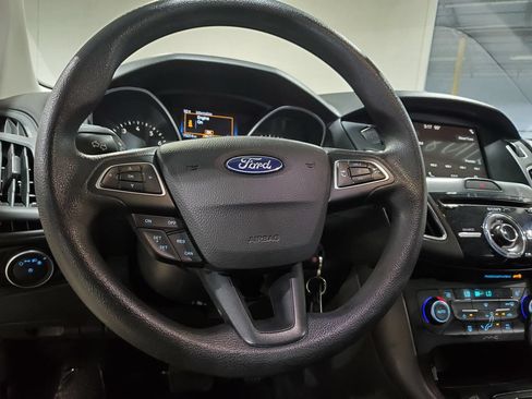 Used 2018 Ford Focus SEL FWD image 26