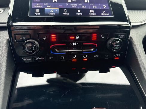 Used 2024 Jeep Grand Cherokee L Laredo image 17