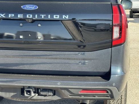 Certified 2025 Ford Expedition Active image 6