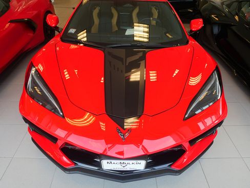 Used 2025 Chevrolet Corvette Stingray Preferred Conv w/ Z51 Performance Package RWD image 2