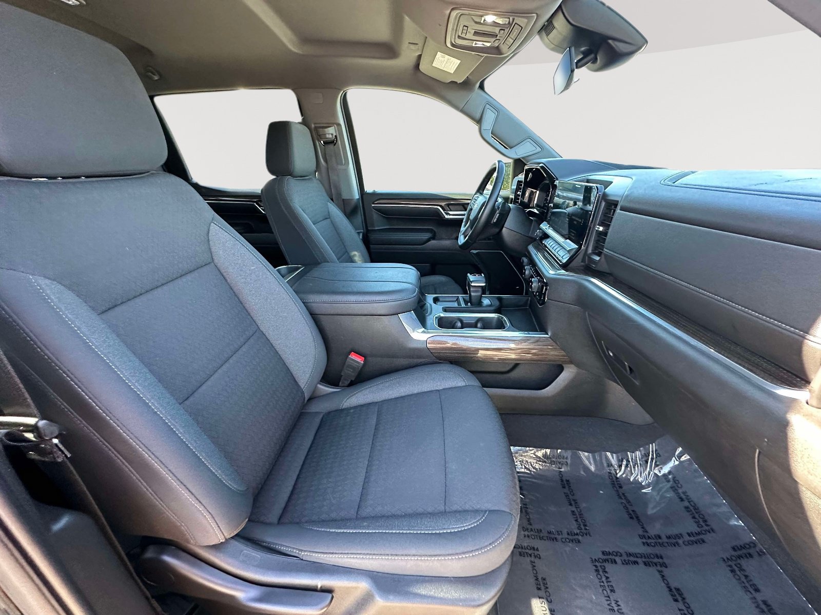 Used 2023 Chevrolet Silverado 1500 LT w/ Z71 Off-Road Package AWD/4WD image 26