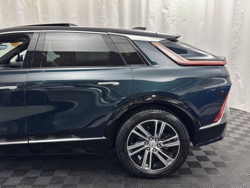 Used 2024 Cadillac Lyriq Luxury image 5