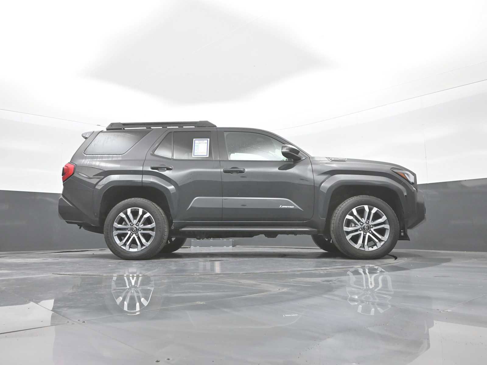 Used 2025 Toyota 4Runner Limited AWD/4WD image 50