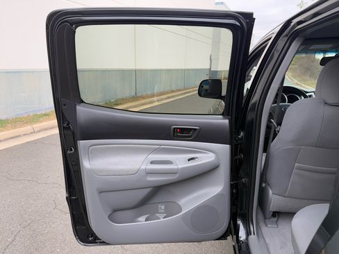 Used 2010 Toyota Tacoma 4x4 Double Cab image 19