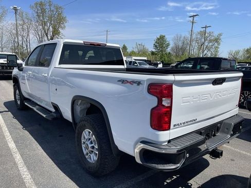 Used 2025 Chevrolet Silverado 2500 LT w/ Safety Package AWD/4WD image 9