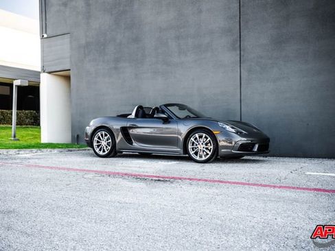 Used 2021 Porsche 718 Boxster image 57