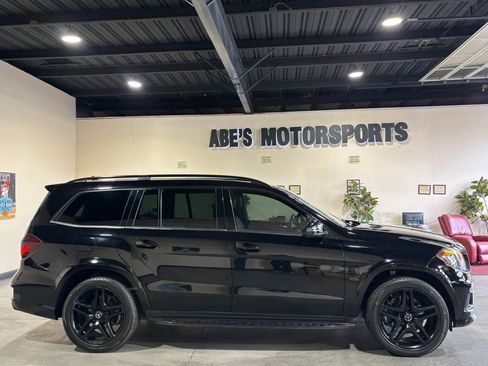 Used 2015 Mercedes-Benz GL 550 4MATIC image 4