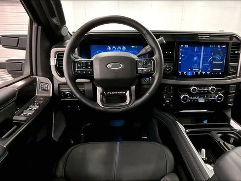 Used 2026 Ford F250 Platinum AWD/4WD image 6