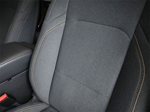 Used 2025 Jeep Wrangler Willys image 17