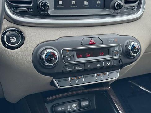 Used 2020 Kia Sorento EX FWD image 24
