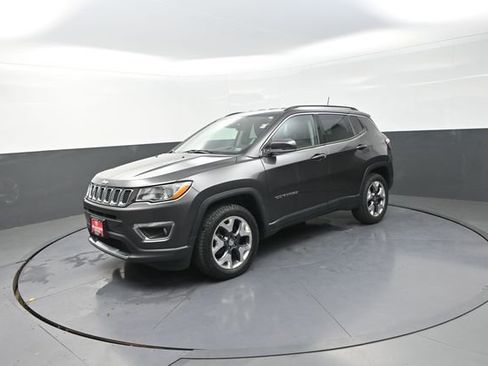 Used 2021 Jeep Compass Limited image 41