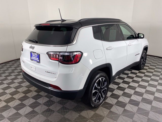 Used 2023 Jeep Compass Limited w/ Sun and Sound Group AWD/4WD image 8