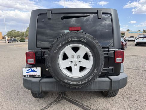 Used 2017 Jeep Wrangler Unlimited Sport w/ Quick Order Package 24S AWD/4WD image 4