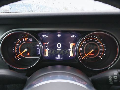 Used 2018 Jeep Wrangler Unlimited Sahara image 20