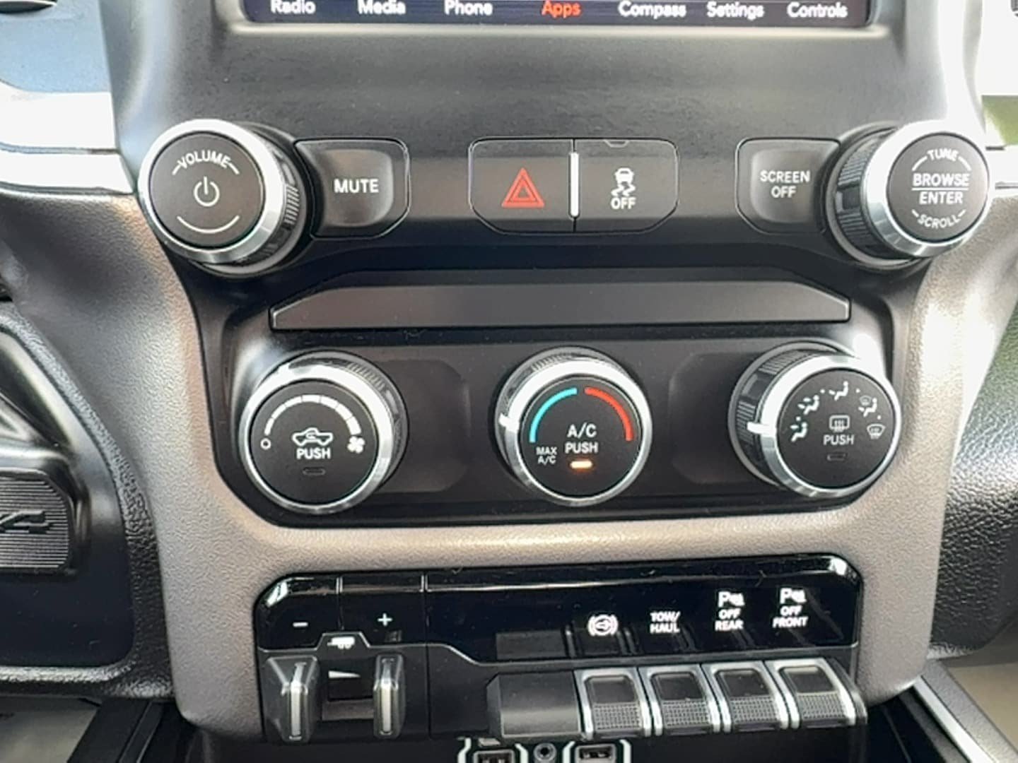 Used 2019 RAM 2500 Big Horn w/ Towing Technology Group AWD/4WD image 29