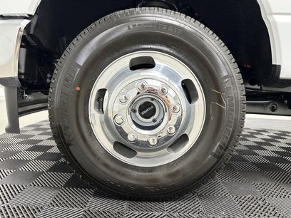 New 2025 Ford F350 XL w/ XL Chrome Package