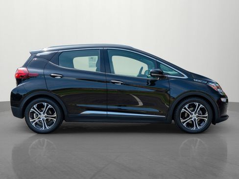 Used 2019 Chevrolet Bolt Premier w/ Infotainment Package FWD image 8
