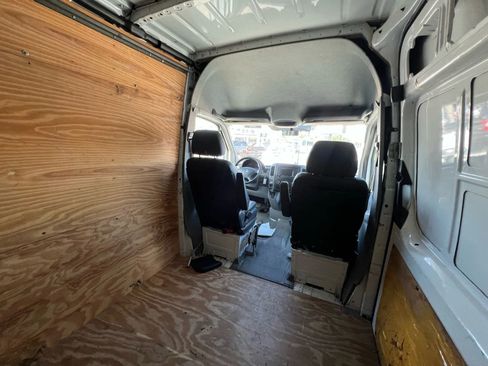 Used 2018 Mercedes-Benz Sprinter 2500 image 8