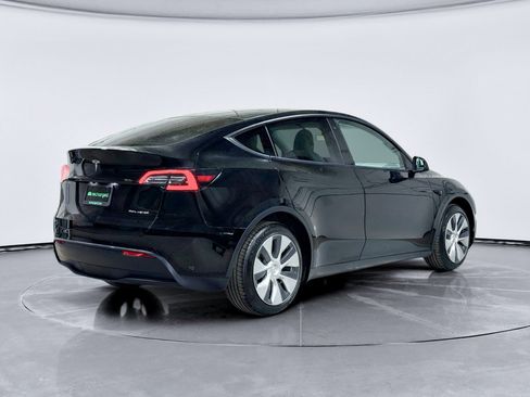 Used 2020 Tesla Model Y Long Range AWD/4WD image 3