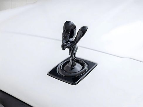 Used 2023 Rolls-Royce Cullinan image 17