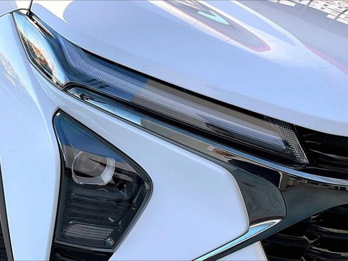 Used 2025 Chevrolet Trax RS w/ Driver Confidence Package image 31