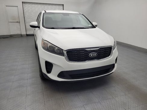 Used 2020 Kia Sorento LX image 14
