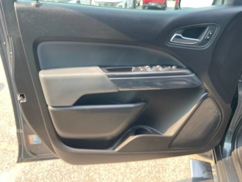Used 2016 Chevrolet Colorado Z71 AWD/4WD image 13