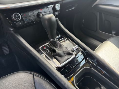 Used 2024 Jeep Compass Limited AWD/4WD image 29