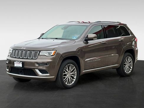 Used 2018 Jeep Grand Cherokee Summit w/ Platinum Series Group image 3