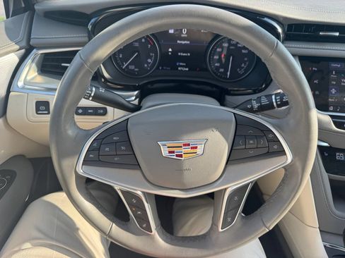 Certified 2024 Cadillac XT5 Premium Luxury w/ Technology Package FWD image 18