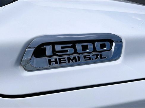 Used 2019 RAM 1500 Big Horn AWD/4WD image 9