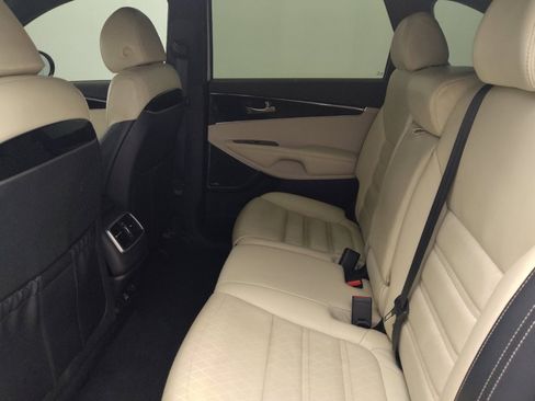 Used 2018 Kia Sorento SX FWD image 18