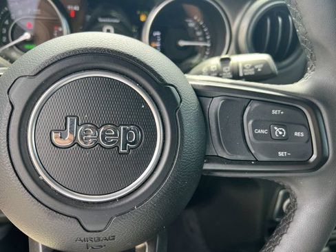 Used 2023 Jeep Wrangler Unlimited w/ Sun & Screen Package AWD/4WD image 34