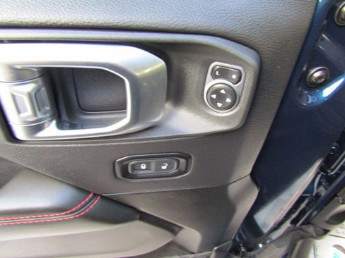 Used 2025 Jeep Gladiator Rubicon w/ Convenience Group image 20