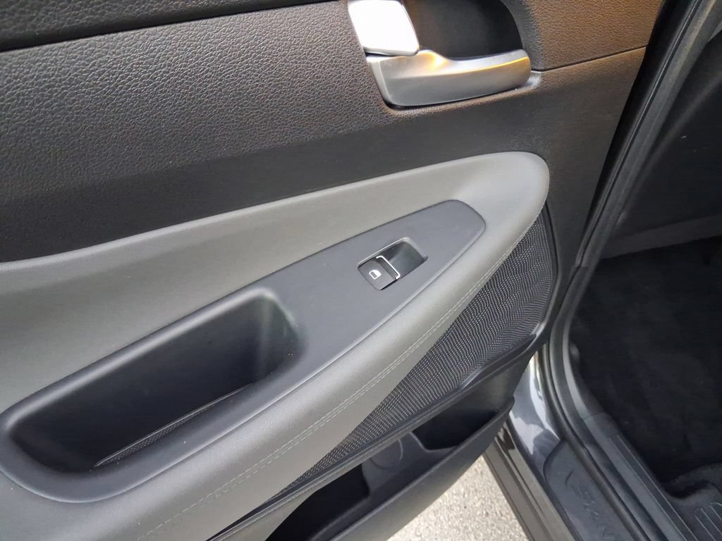 Used 2023 Hyundai Santa Fe SEL FWD image 15