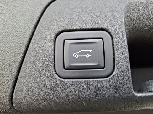 Used 2023 Buick Envision Avenir image 32