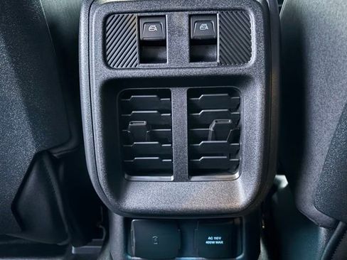 New 2025 Ford Bronco Badlands image 16