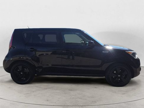 Used 2019 Kia Soul FWD image 4